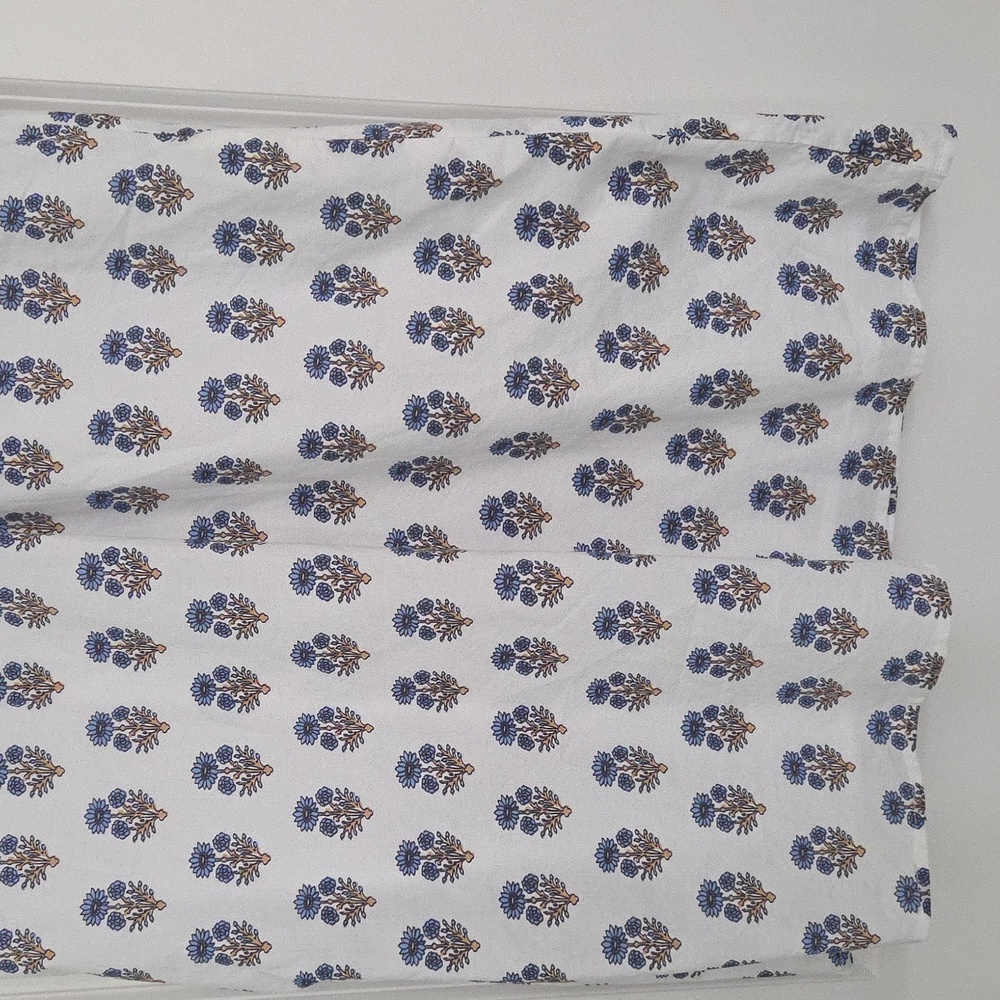 THML Beautiful Cotton Dress...White With Blue Floral Pattern. Great Condition! - Picture 5 of 16